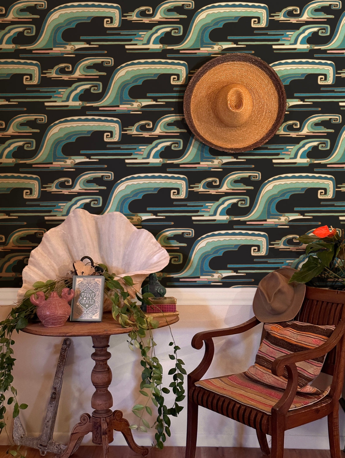 Deco Waves
